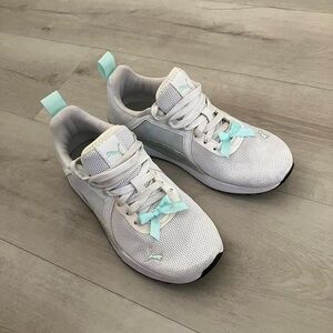 Soft Foam Puma Running Shoes